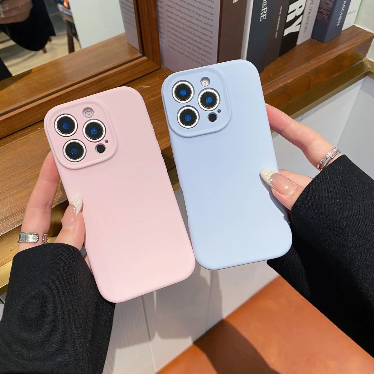 Minimalist Solid Color Liquid Silicone Phone Case Suitable for Iphone 17 Pro Max 17 Air 16 15 14 13 12 Pro Max 16 15 14 Plus, with Soft and Luxurious Design, Providing High Depth Lens Protection Phone Protective Cover Smartphone Cover
