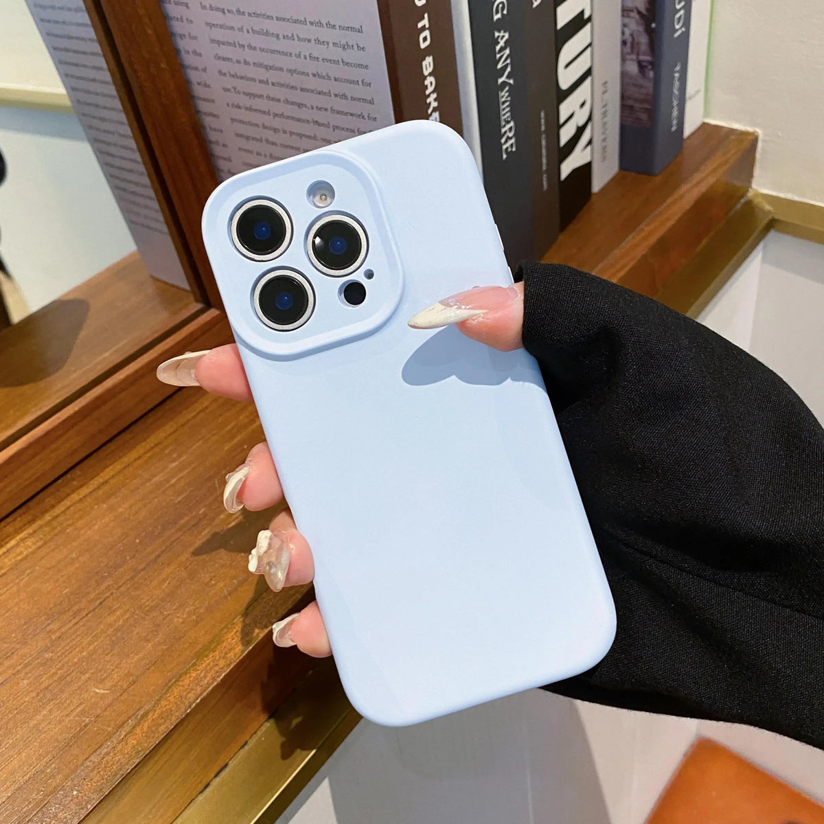 Minimalist Solid Color Liquid Silicone Phone Case Suitable for Iphone 17 Pro Max 17 Air 16 15 14 13 12 Pro Max 16 15 14 Plus, with Soft and Luxurious Design, Providing High Depth Lens Protection Phone Protective Cover Smartphone Cover