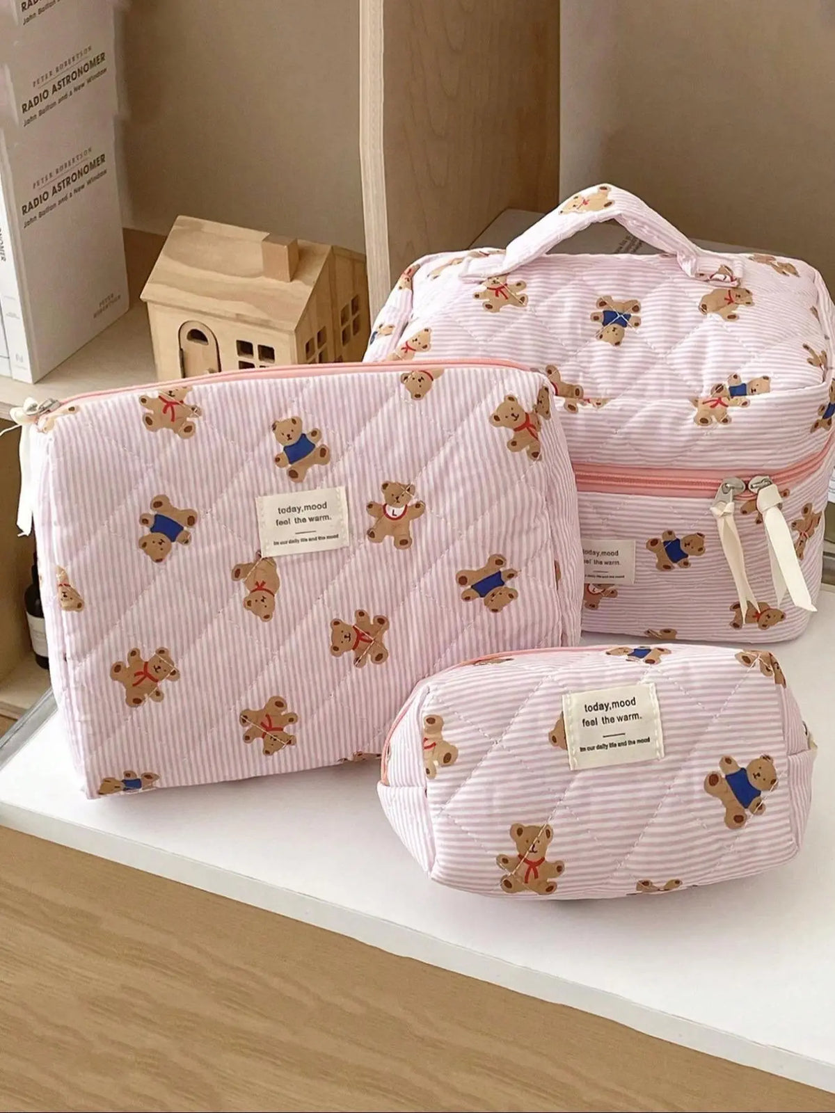 Versatile Bear Design Quilted Cosmetic Bag for Travel & Daily Use, Portable Cosmetic Bag, Large Capacity Makeup Organizer Pouch, Women'S Stylish Accessory, Makeup Bags